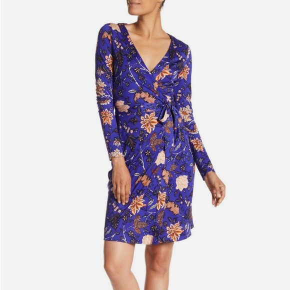 Diane Von Furstenberg Dresses & Skirts - DIANE von FURSTENBERG DVF Blue Purple Floral Print Julian Silk Wrap Dress Sz 4